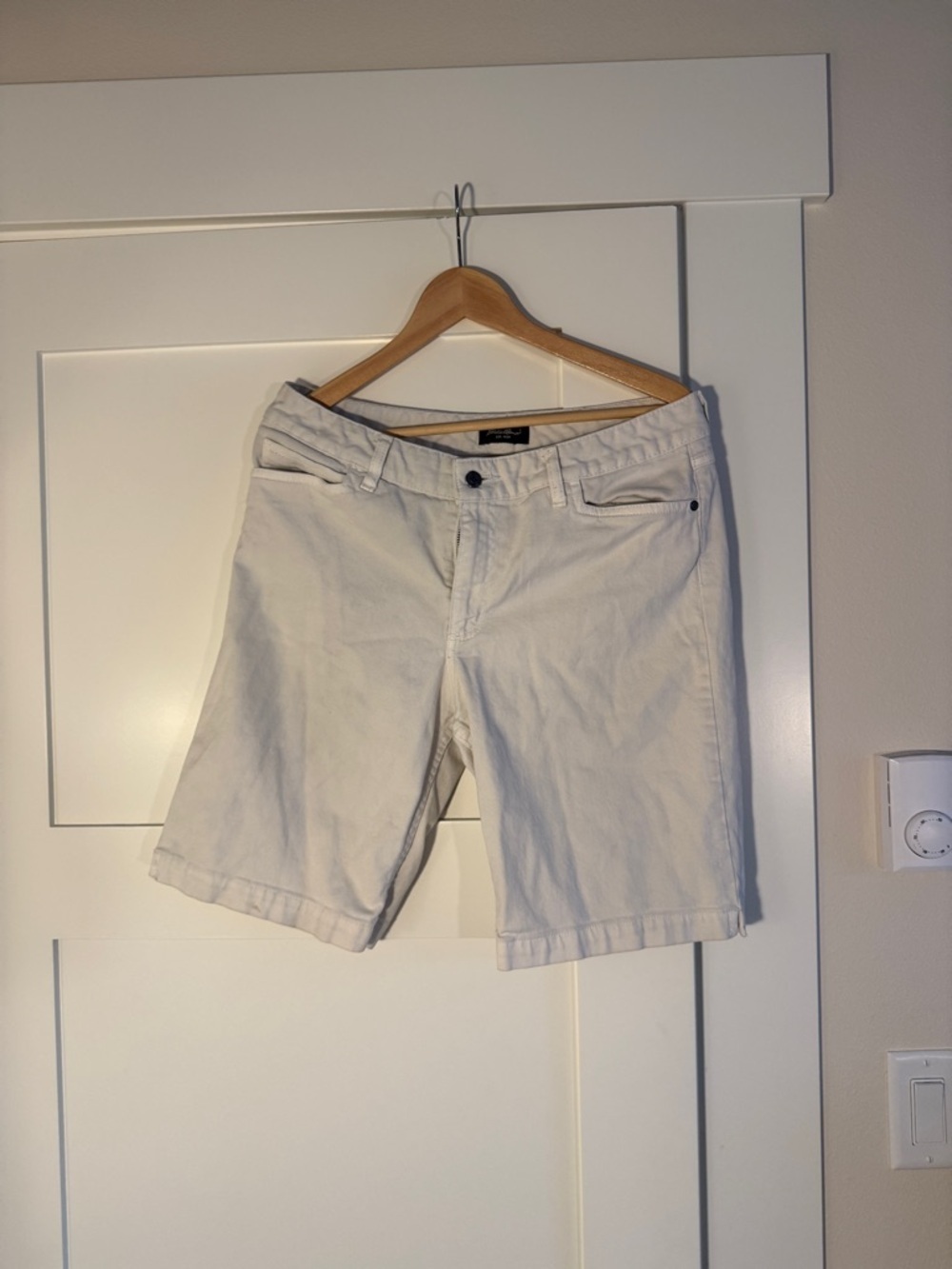 Eddie Bauer Women's White Cotton Bermuda Shorts